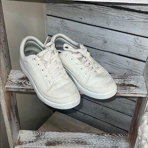Allbirds Cream Lace-Up Sneakers